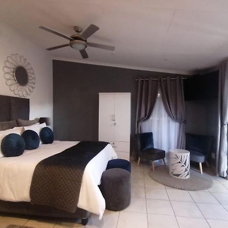 Roxy'S Rest Guest House Vanderbijlpark Luaran gambar