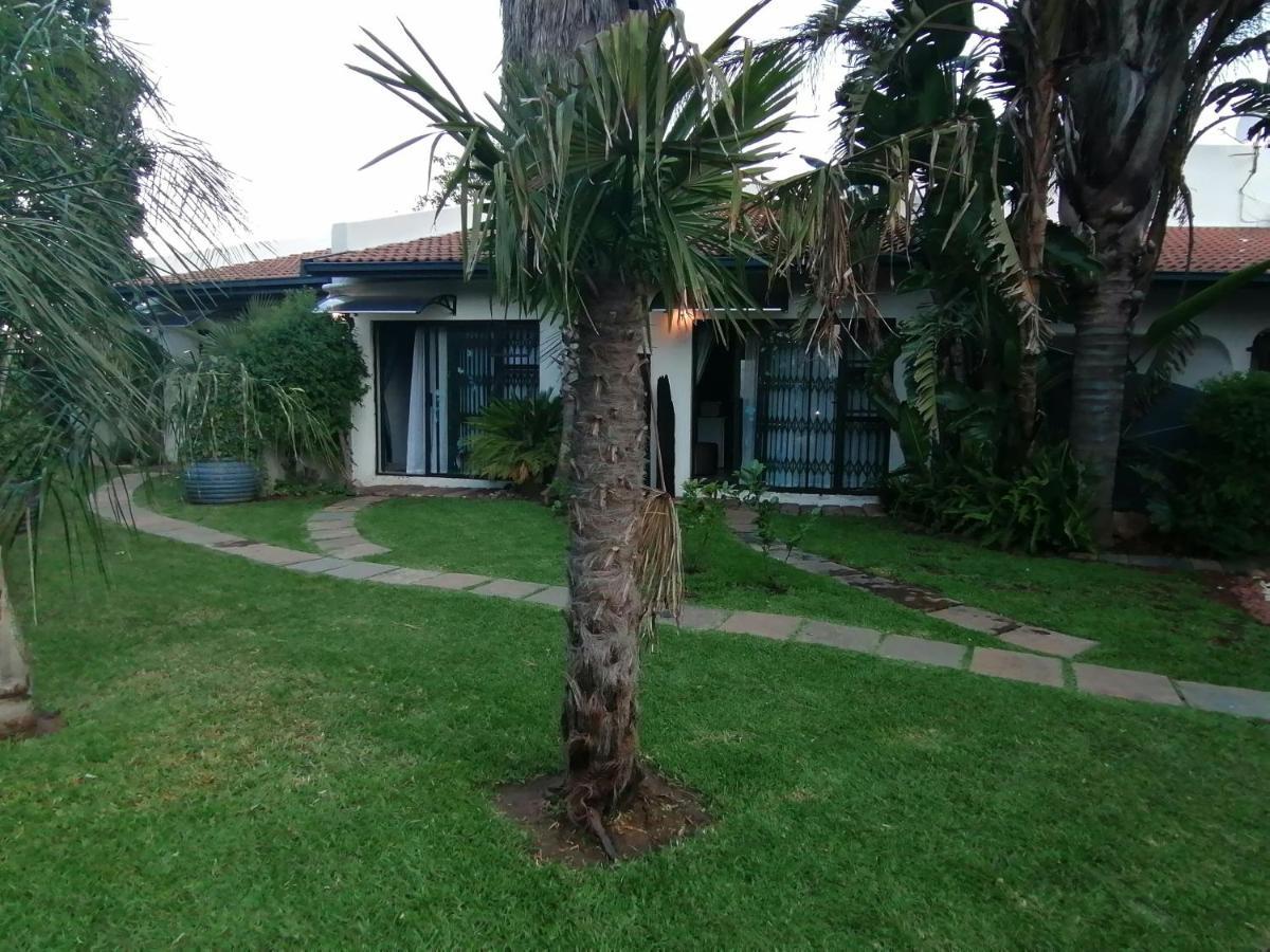 Roxy'S Rest Guest House Vanderbijlpark Luaran gambar