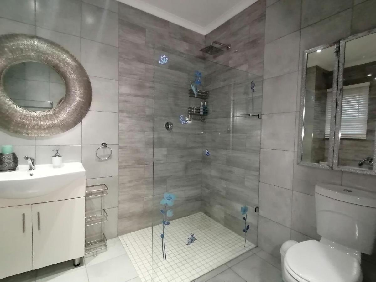 Roxy'S Rest Guest House Vanderbijlpark Luaran gambar