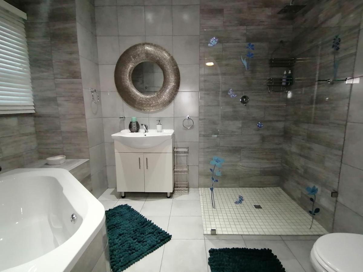 Roxy'S Rest Guest House Vanderbijlpark Luaran gambar
