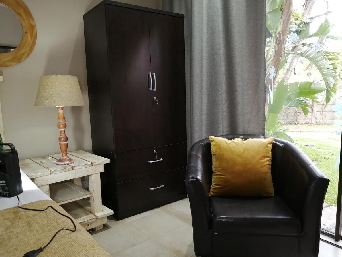 Roxy'S Rest Guest House Vanderbijlpark Luaran gambar
