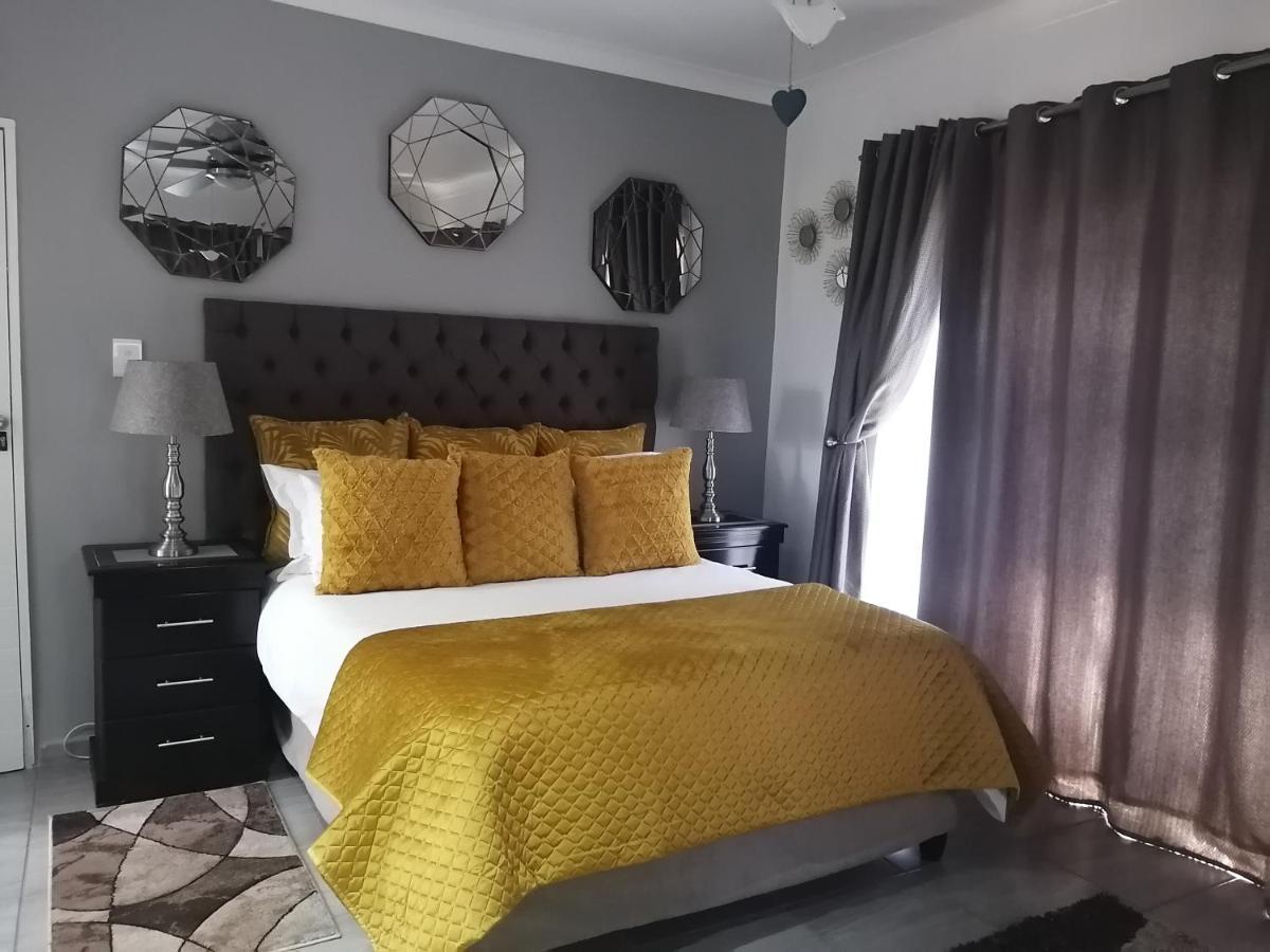 Roxy'S Rest Guest House Vanderbijlpark Luaran gambar