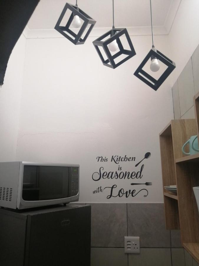 Roxy'S Rest Guest House Vanderbijlpark Luaran gambar